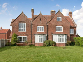 St Peters Court